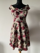 Sukienka w kwiaty nowa VUBU M