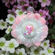 Margerytka biało-różowa - bombka szklana ozdoba wielkanocna