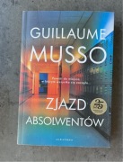 Książki Kod Leonarda da Vinci, 50 twarzy Greya oraz Zjazd absolwentów