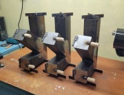 Mały piecyk rakietowy z drzwiczkami