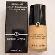 Giorgio Armani Luminous silk perfect glow Podkład do twarzy nr 5  30ml