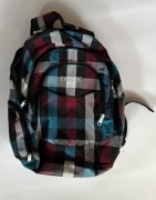 Plecak Dakine – kolorowa krata