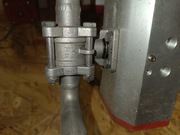 Siłownik pneumatyczny z zaworem kulowym i elektrozaworem 