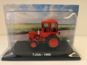 Władimirec T-25A władek ciagnik rolniczy kultowy traktor ZSRR rusek 