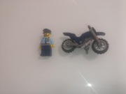 Lego policjant na motorze 