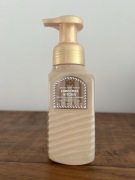 Bath & Body Works Christmas Kitchen – mydło w piance 236 ml