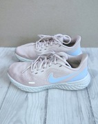 Buty NIKE Revolution  r. 40