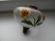 Stary, malowany zbiornik / lampa naftowa