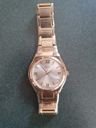 zegarek damski parfois ze złotym paskiem