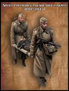 3x figurki ruskich i nosze 1/35