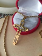 Przepiękny łańcuszek z krzyżem łańcuszek krzyż zawieszka stal kolor złoty