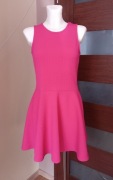 Neonowa Różowa sukienka pikowana rozkloszowana elegancka princeska Sinsay M