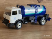 Britains 1/32 - Milk Marque Tanker mleczna cysterna