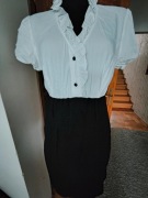 Elegancka biało-czarna sukienka z falbankami Bonprix