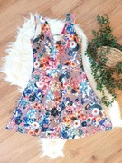 szara kolorowa kwiecista rozkloszowana sukienka 40 w kwiaty bez rekawow