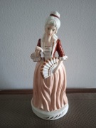 Figurka z porcelany kobieta 
