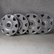 Kołpaki 15 cali ładne ni porysowane pasują do VW