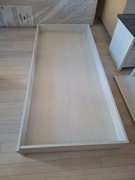 szuflada wysuwana na pościel pod łóżko w idealnym stanie