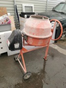 Betoniarka jednofazowa Altrad 130