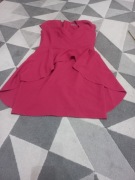 Sukienka różowa rozkloszowana