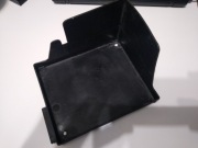 SUZUKI SWIFT MK5-7  osłona podstawa akumulatora