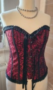 Czerwono czarny gorset 