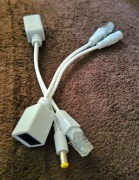 P-PoE1 zestaw adapterów PoE ze złączami typu RJ45 i 2.1/5.5