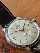 Orient Automatic – Klasyczny Zegarek Męski z Dniem Miesiąca