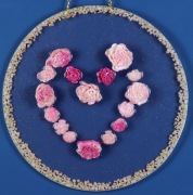 Obraz okrągły z motywem serca w żywicy 30x30