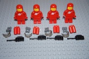 LEGO Space Classic 4 czerwonych  komsnonautów z lat 1980/90