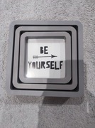 Zestaw trzech ozdobnych ramek na zdjęcia