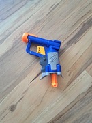Mały pistolet Nerf JOLT + strzałki
