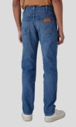 Spodnie jeansowe zwężane Wrangler River Smoke Sea W17TYLZ71 W34 L30 34/30