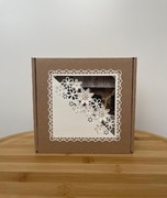 Zestaw mini kosmetyków w ozdobnym pudełku