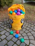 Piłki plastikowe dla dzieci - pojemnik niedźwiadek