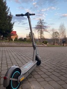 Hulajnoga elektryczna Motus Scooty 10 w wersji na rok 2022