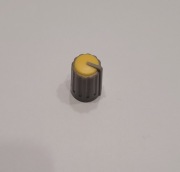 Gałka potencjometru żółte 15mm x 18mm