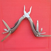 MULTITOOL narzędzie wielofunkcyjne scyzoryk