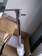 Bateria wannowa wolnostojaca firmy Artvilano