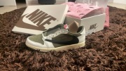 Travis revers olive jordan 1