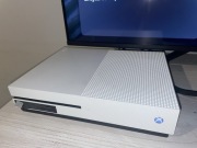 XBOX ONE S stan idealny plus nowy pad