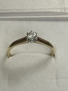 Pierścionek zaręczynowy złoty z diamentem laboratoryjnym 0.20ct r17