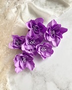 Zestaw dekoracyjnych kwiatów do scrapbookingu i makramy