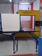 Maszyna do cięcia pianki poliuretanowej, pionowa