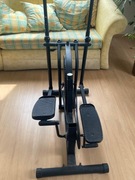 Czarny ORBITREK do ćwiczenia ciała