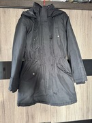 Czarna długa kurtka