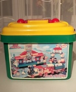 Zestaw klocków "Smily play" stacja kolejowa 