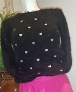 Pluszowy sweterek w serduszka S 