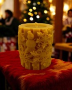 Świeca z naturalnego wosku pszczelego Zimowa Beczka Zielony Świecownik