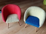 Fotel PRL wzornik unikat biało-niebieski 20 cm (dwa różne na aukcjach)